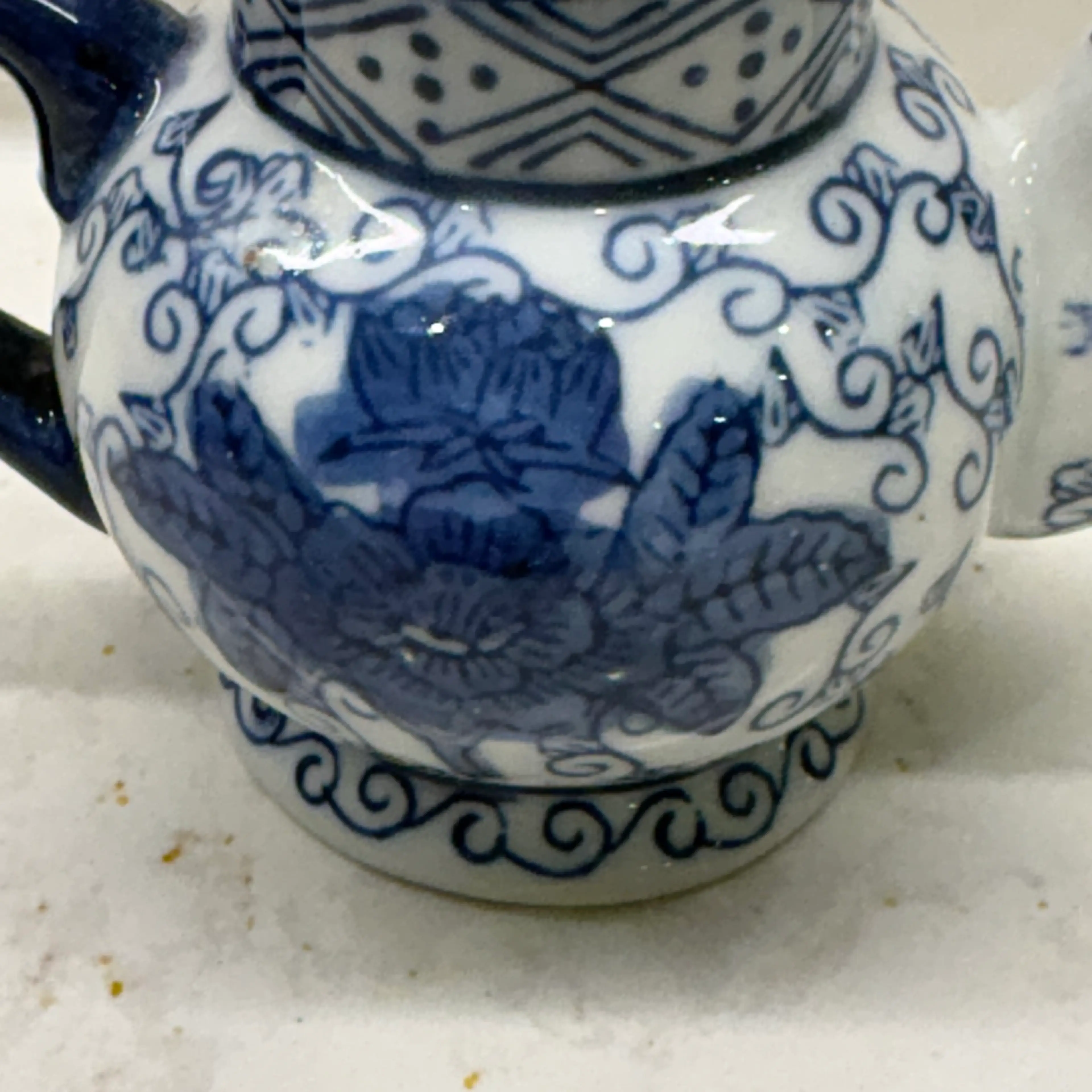 Image 2 of 8