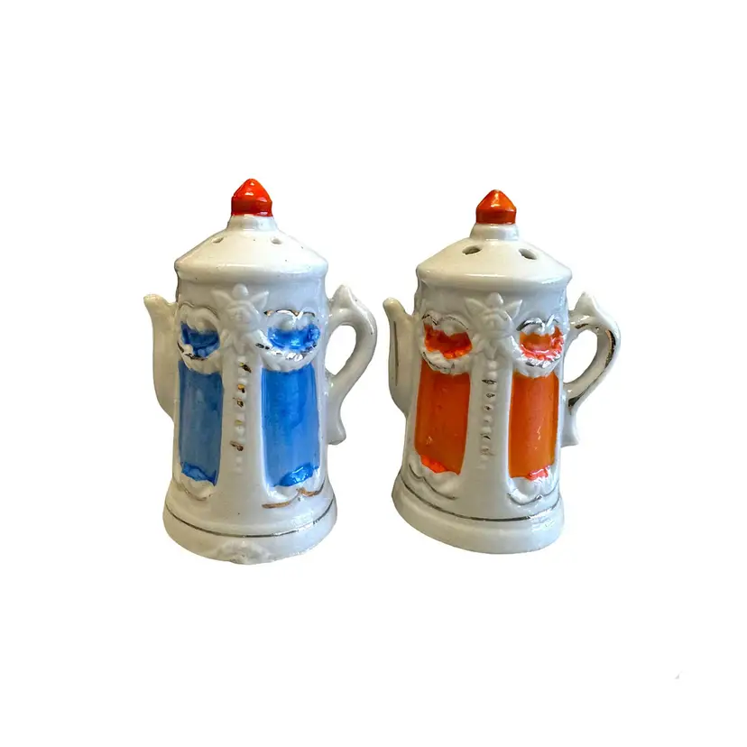 Vintage Coffee Teapot Salt and Pepper Shakers 2.5 Inches Made In Japan