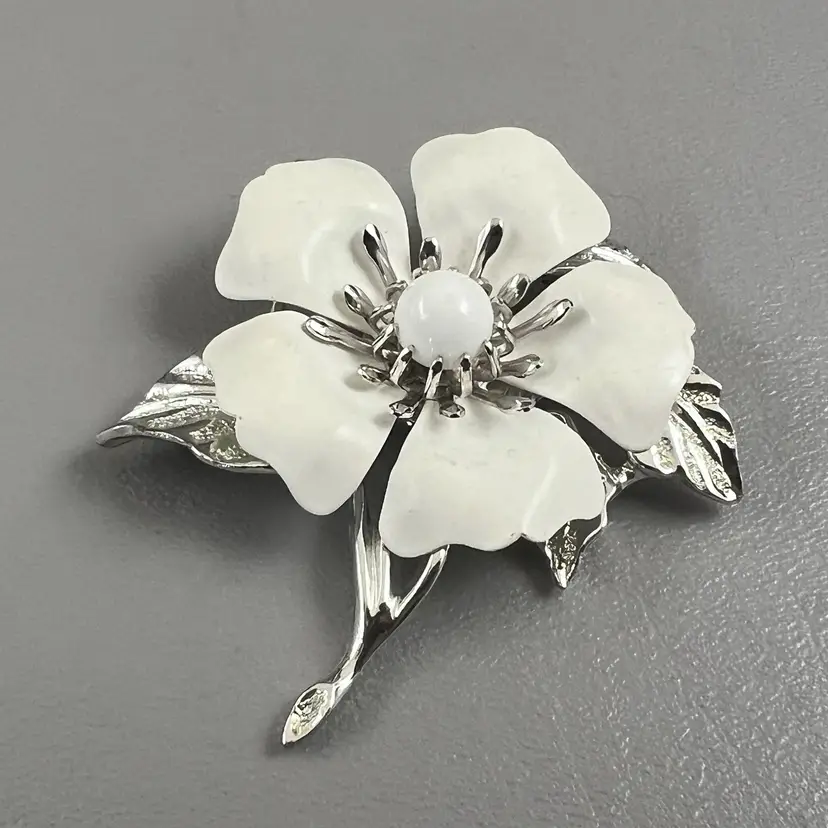 Vintage Sarah Coventry White Enamel Flower Brooch Silver Tone Signed Jewelry 2.75" Summer Magic 1960s