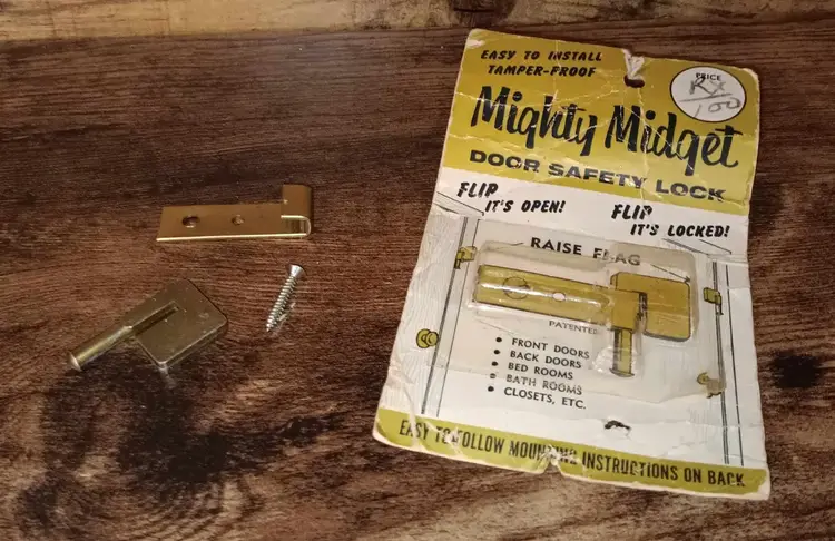 New Out of the Pack Vintage Mighty Midget Door Safety Lock