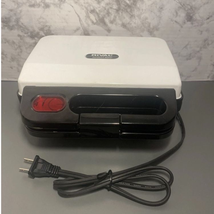 Vintage Rival Sandwich and Snack Maker Model 9720 Used Great Condition Kitchen &