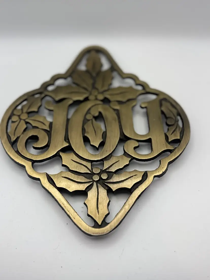 Vintage Avon Cast Iron Holiday Trivet ‘Joy’ 8” X 7”