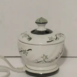 Vintage Rival Stoneware Electric Diffuser Model:3203, White Glossy Finish w/Ivy