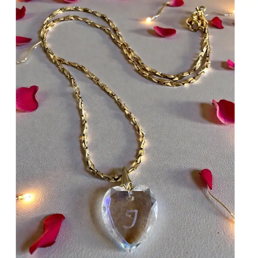 Vintage Gold Tone Clear Aurora Borealis “T” Heart Pendant 3/4” On 16” Gold Tone Chain Necklace
