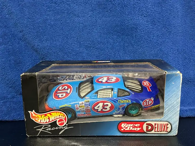 1999 Hot Wheels Racing Deluxe John Andretti STP 1/24