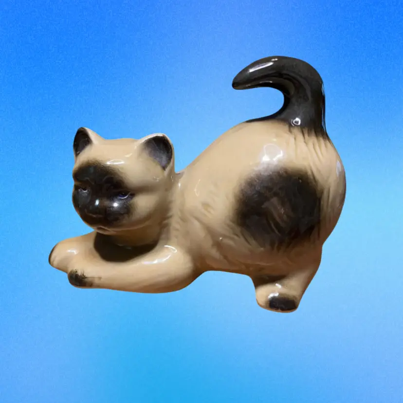 08. Vintage MCS Brazil Hand Crafted Collectibles Ceramic Siamese Kitten Cat.