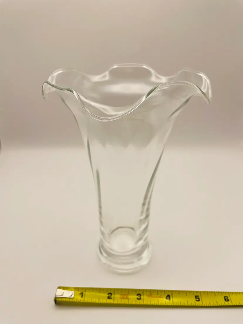 Vase, Clear, Ruffled Edge, Ripple Look, 7.5”