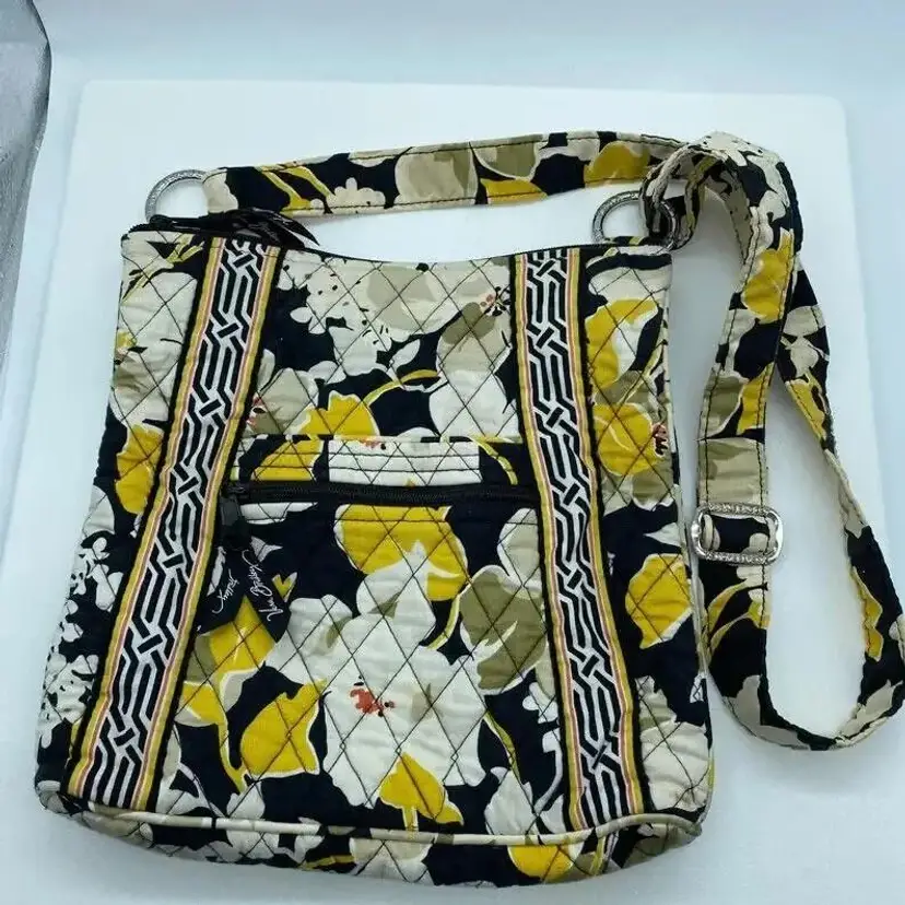 #2503 Vera Bradley crossbody shoulder strap yellow white black Dogwood Pattern purse