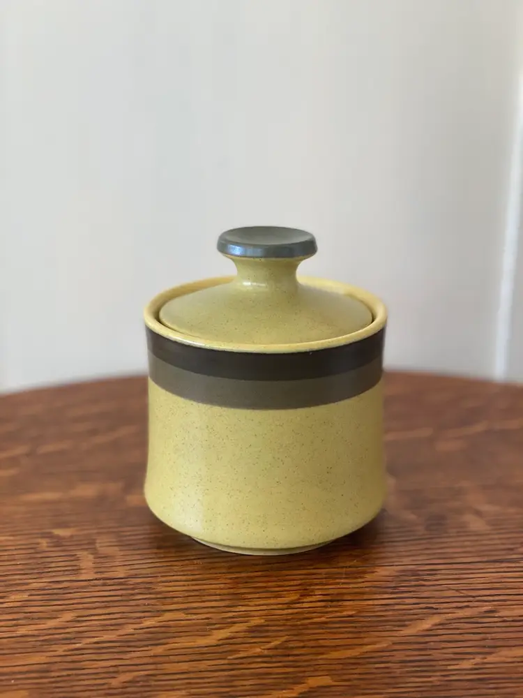 Vintage Arrow Stone Apache Gold Sugar With Lid