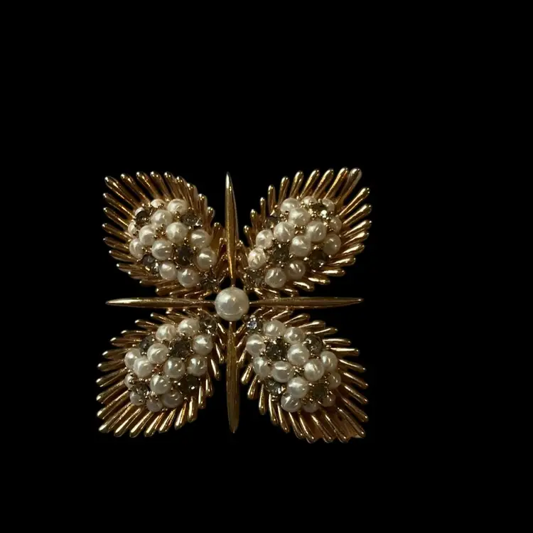 Vintage 1950s Goldtone Crown Trifari Maltese Faux Pearl Cross Brooch. Absolutely Gorgeous!!!! Very Rare Piece!!!