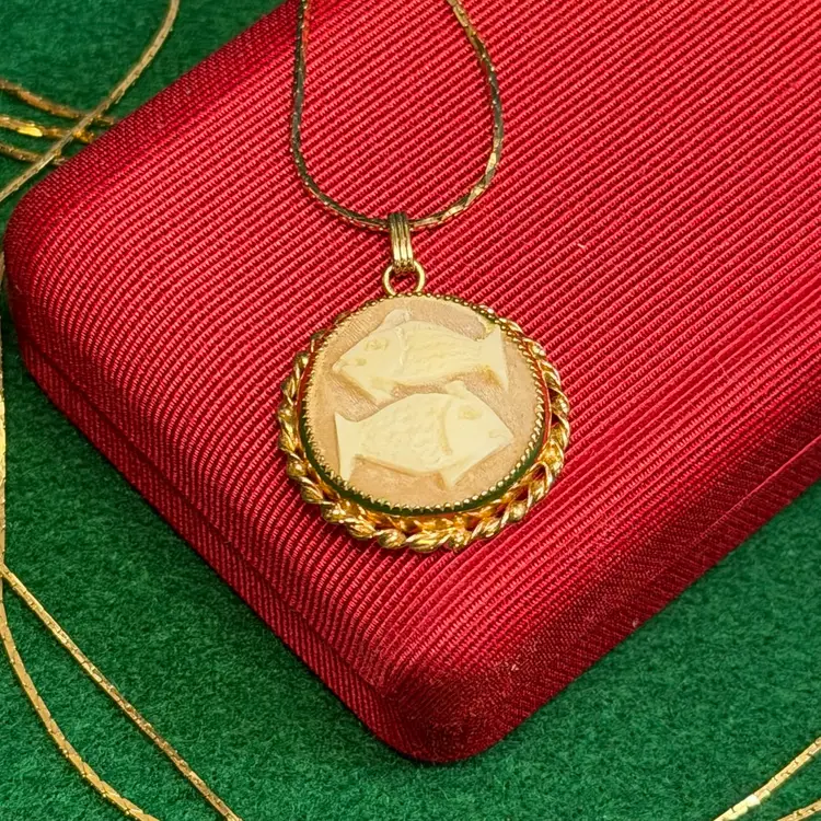 Catamore 12k Gold Fill Carved Cameo Fish Pieces Pendant Necklace Gold Tone Chain Zodiac