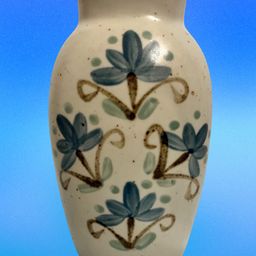 05. Hand painted art pottery stoneware vase from Japan