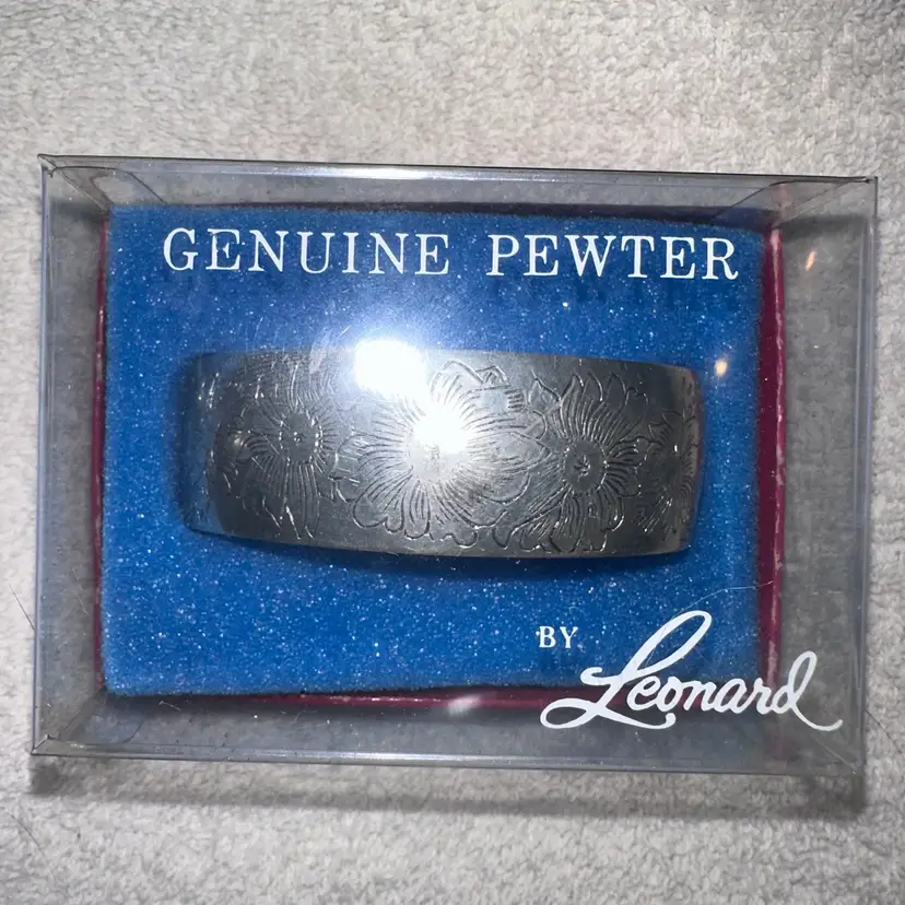 NOS Vintage Women's Leonard Genuine Pewter Floral Design Bracelet Etched Silver