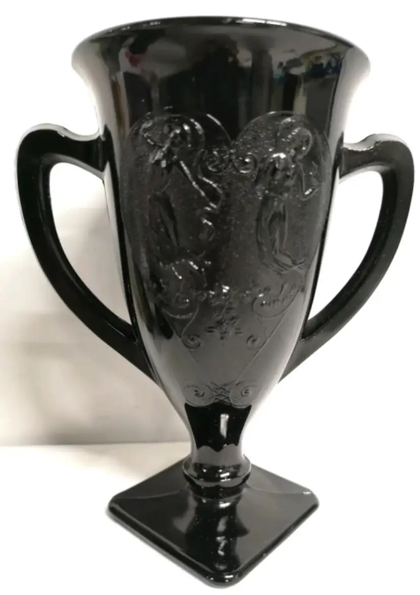 Vintage L E Smith Black Amethyst Glass Trophy Vase - Nymphs In A Heart