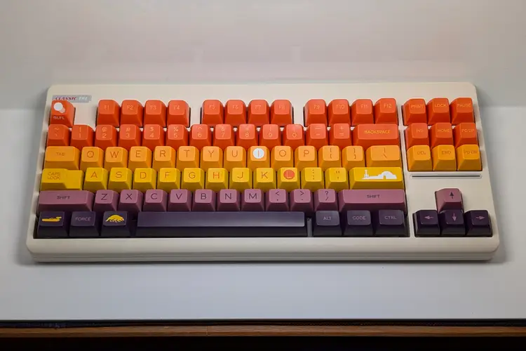 Star Wars Tatooine Themed Custom Keyboard - Novelkeys Classic TKL Beige Case