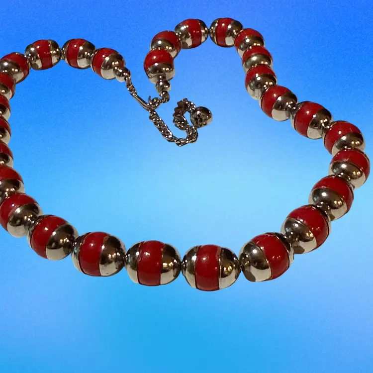 Vintage Chunky Red Acrylic Beaded Necklace w Silvertone Accents