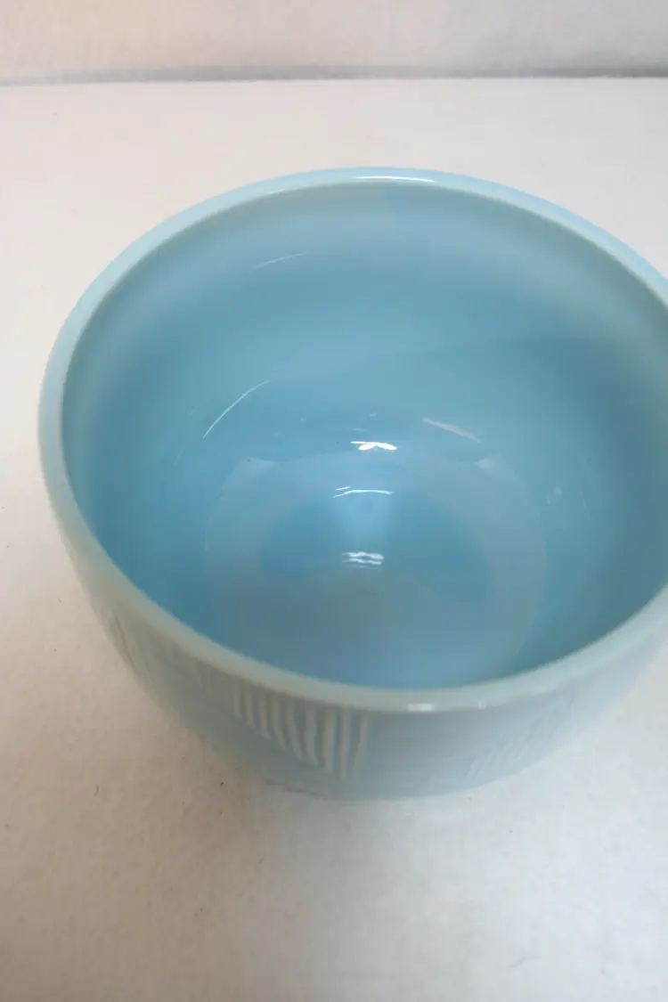 Ciroa MicrowaveMe Lt Blue Serving Candy Bowl White raised Geometric Pattern RARE