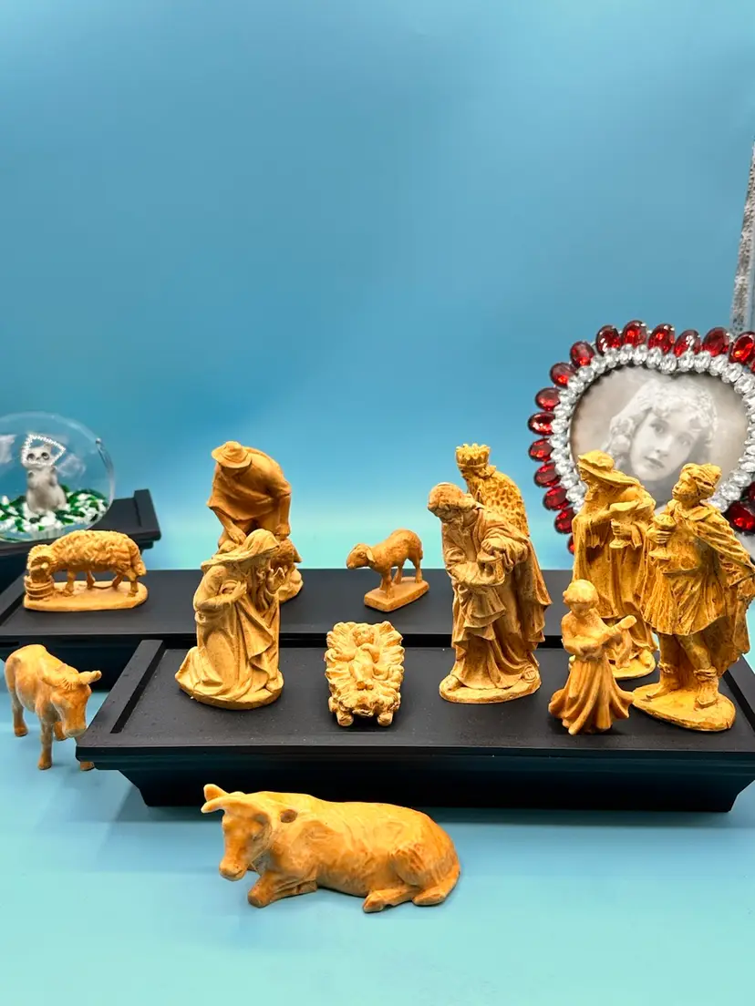 Vintage Germany Nativity Set Holy Family And Animals Soft Resin. Unique.