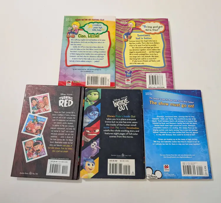 5 Children's Book Lot - 2 Lizzy McGuire, Disney Inside Out, Disney High School Musical 2, Disney Turning Red
