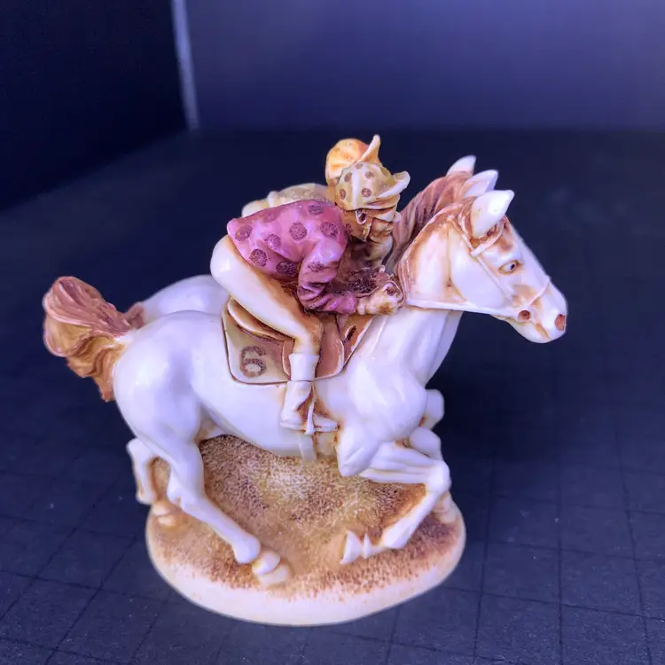 Harmony Kingdom "Photo Finish" Trinket Box AS IS