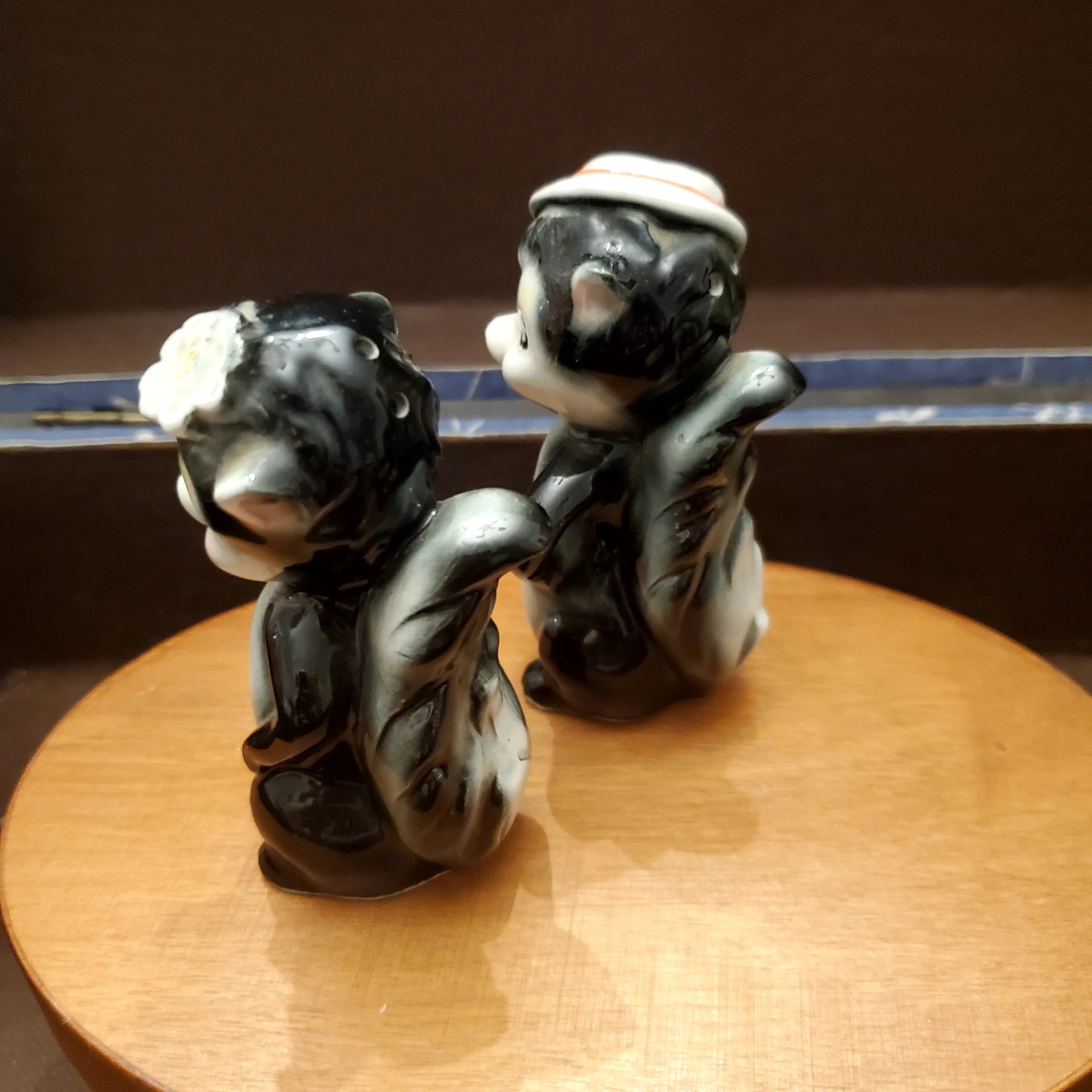 Image 4 of 7