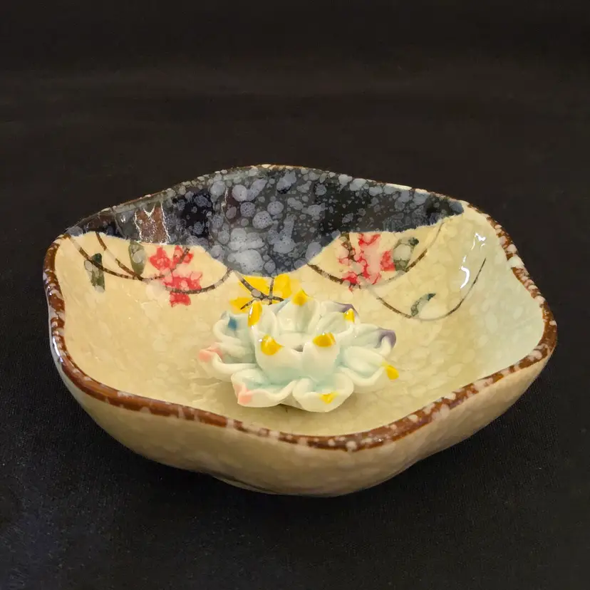 Lotus Flower Incense Burner Bowl 4⅛" Diameter Ceramic Unbranded Hexagon 6 Sided