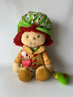 Strawberry Shortcake Rag Doll with Hat 2005 RARE 12" w tags