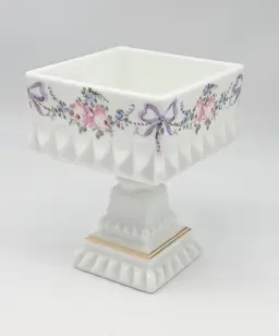 Westmoreland Roses and Bows Wedding Box Bottom/Candy Dish