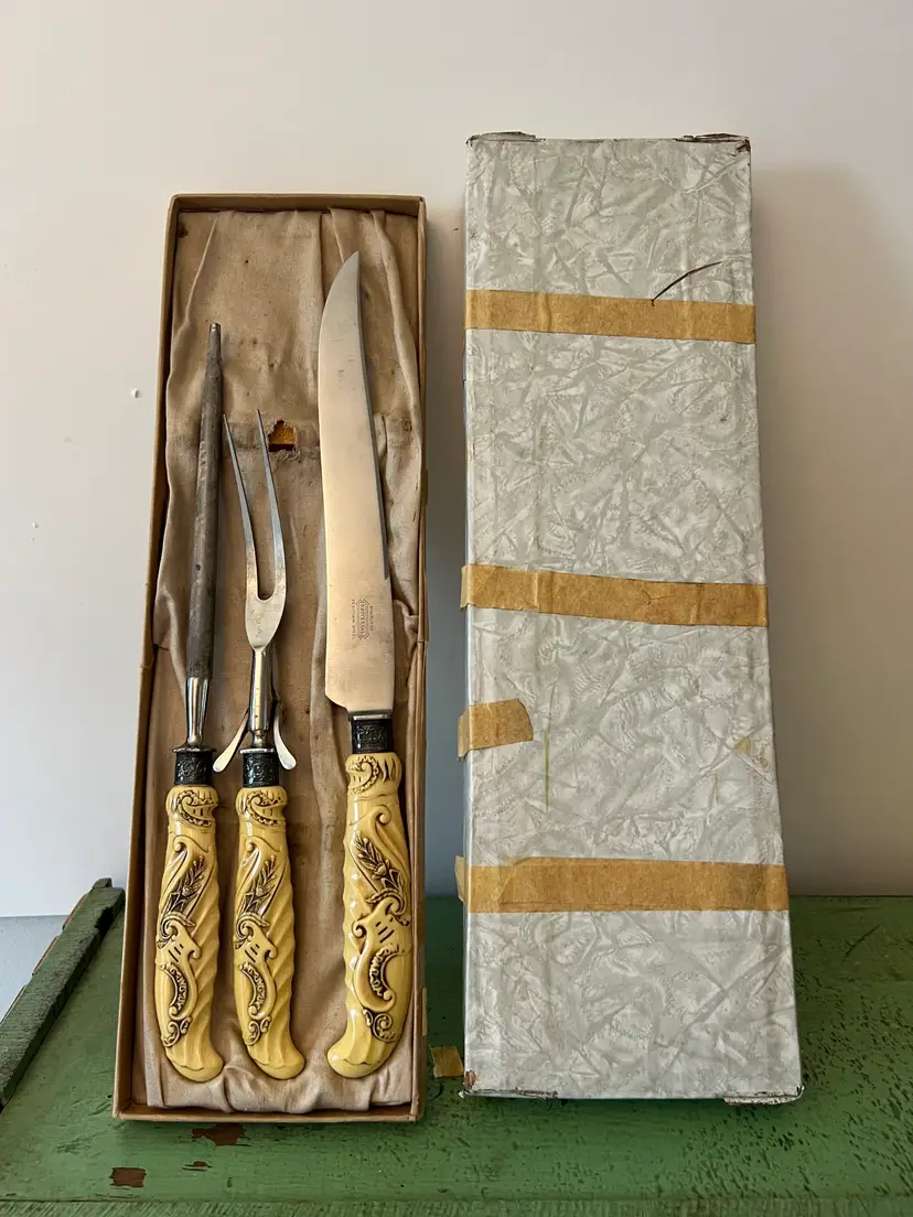 3 Piece Carving Set. Ornate Bakelite Celluloid Handles. Lee's | Universal Stainless with Sterling Bolster. Thanksgiving Serving Retro Table