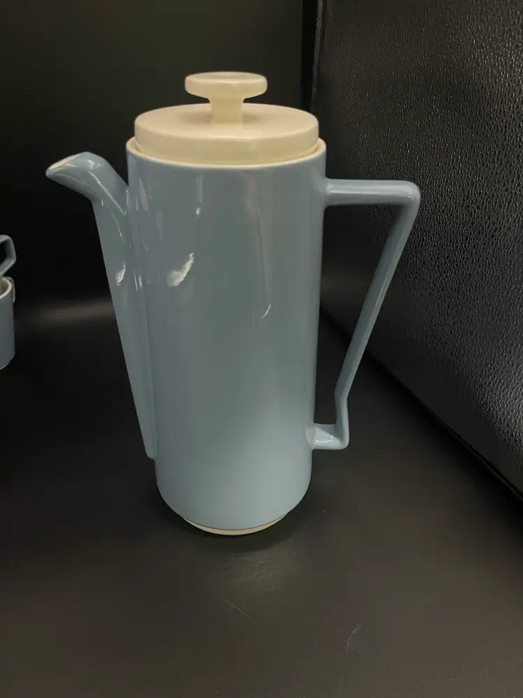 Homer Laughlin Orbit Vista Blue Coffee Pot, 9 Cups, Creamer & Sugar Set and Salt & Pepper Shakers