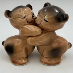 Vintage Van Tellingen Brown Bears Hugging Salt&Pepper Shakers