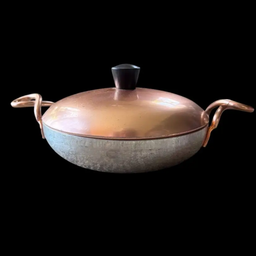 Wear-Ever Hallite 7" Baking Dish Copper Lid Twisted Handles #2107 Pan USA Made. Like New!