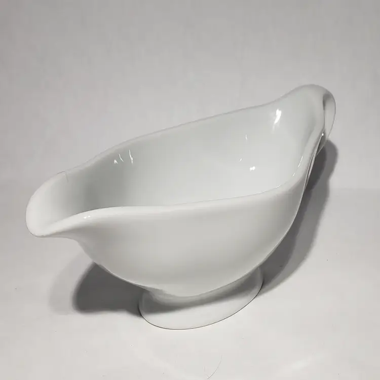Pillivuyt White Porcelain Gravy Boat Pour Spout