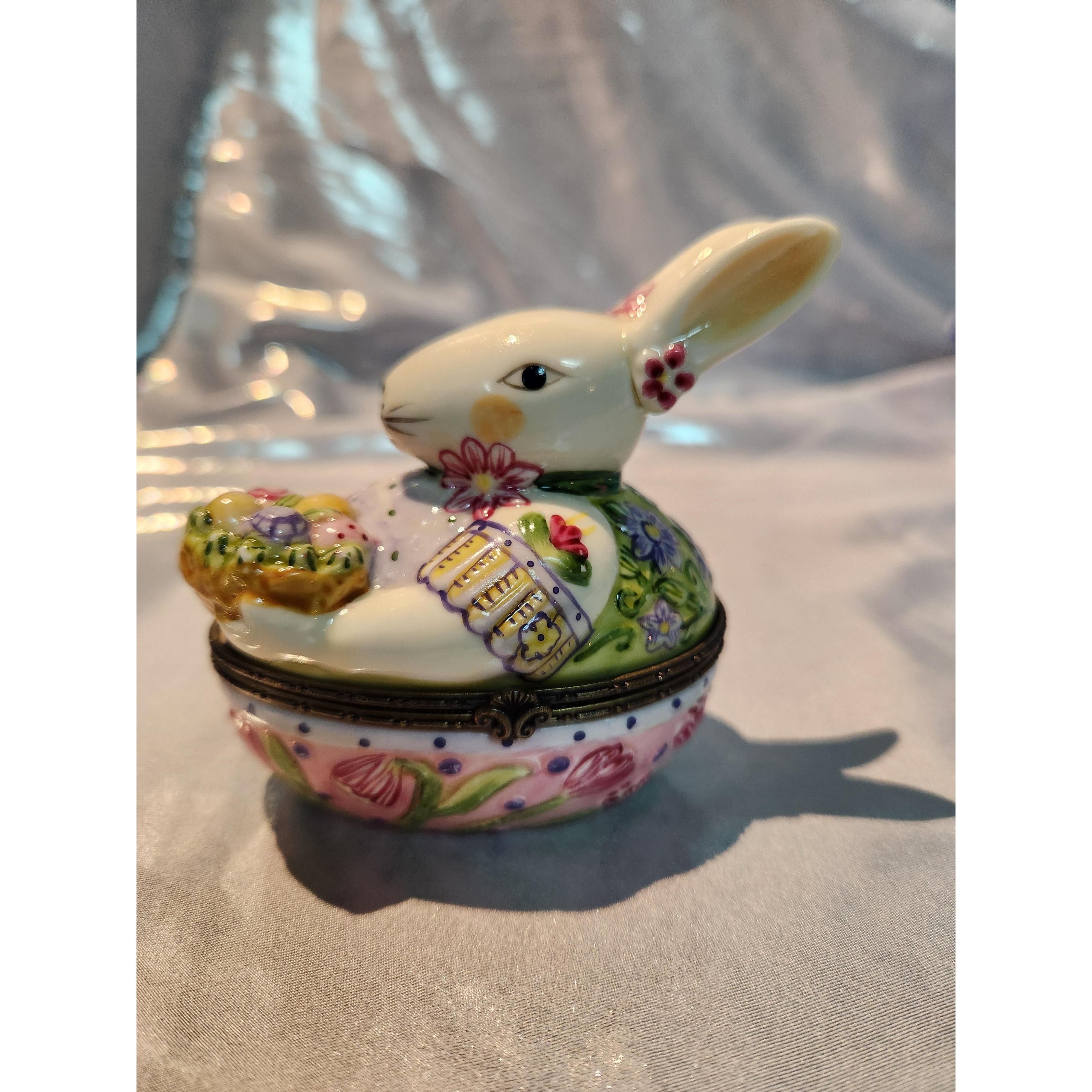 Villeroy & Boch バニーファミリー エッグボックス バニースカルプ Villeroy & Boch Bunny Rabbit Egg Shaped Trinket Box