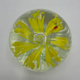 Dynasty Gallery China Yellow Speckle Flower Paperweight