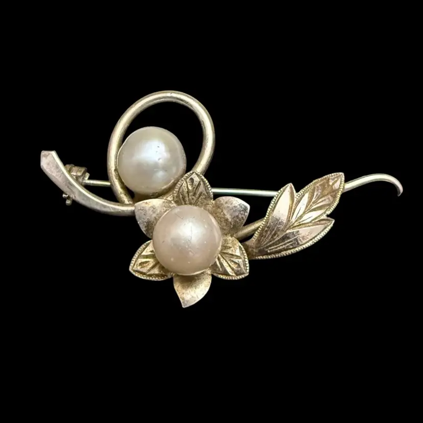 Vintage Sterling Silver And Faux Pearl Pendent