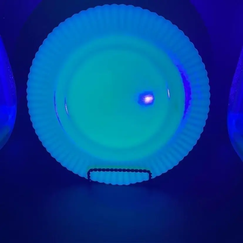 MacBeth Evans Glass Petalware Plate - Glow 9"