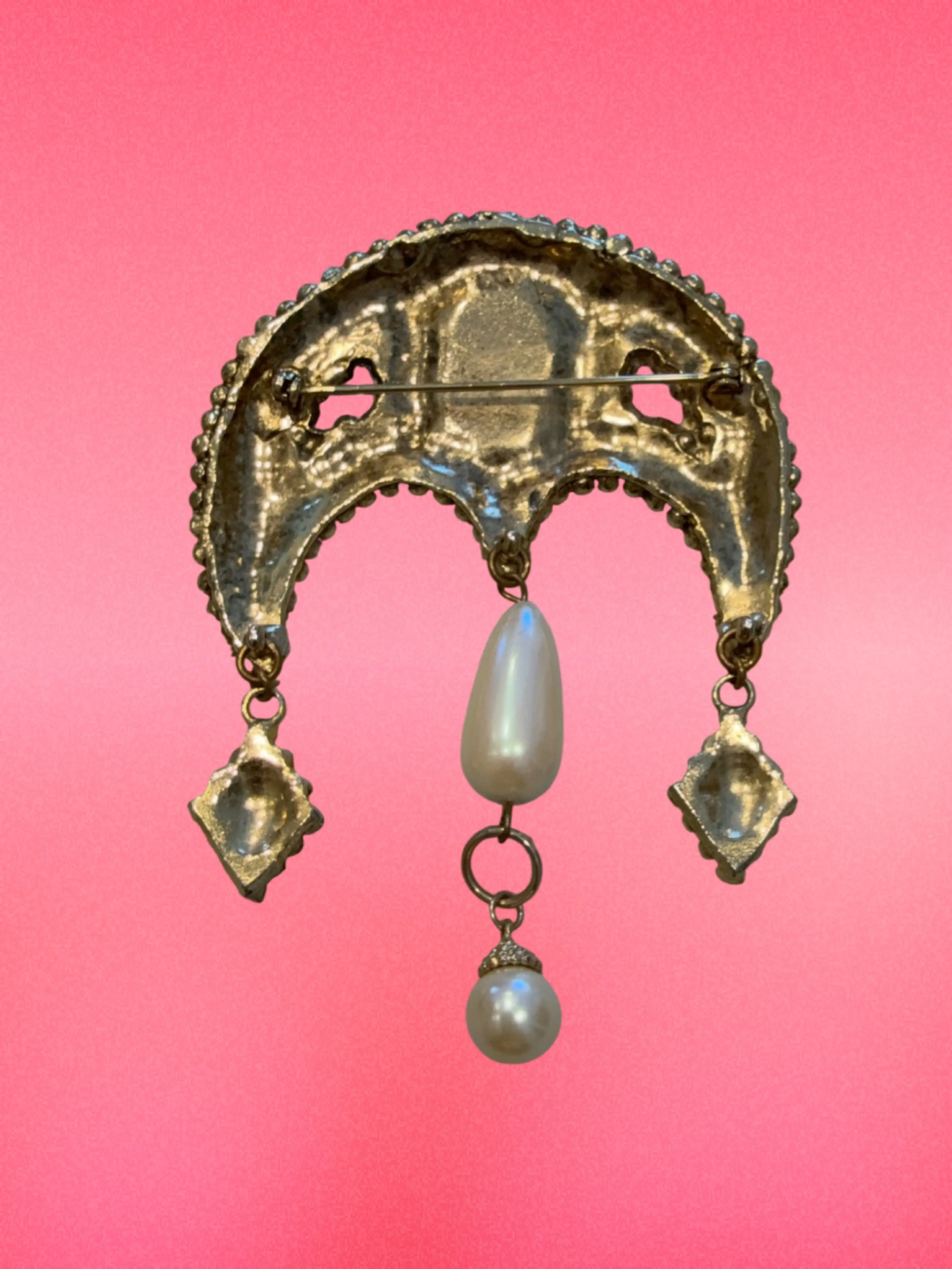 Image 4 of 4
