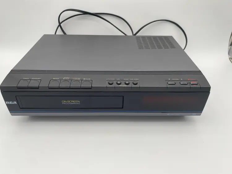 RCA Gray HQ VCR VHS Player Model #VR273A - For Repair or Parts Only