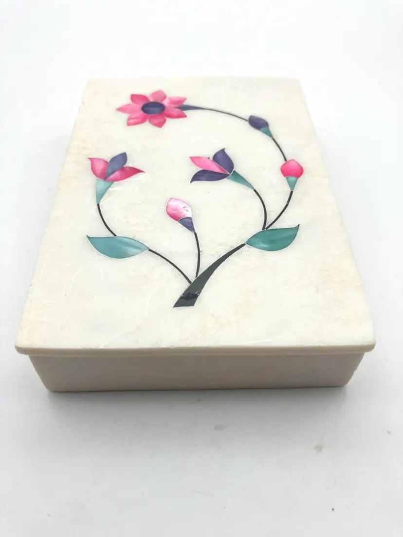 BIN - Inlaid Flower Stone Trinket Box - GLOWS- India