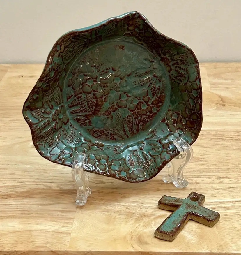 Studio Pottery Trinket Dish Rosary Dish W/Holy Cross Pendant Handcrafted Signed