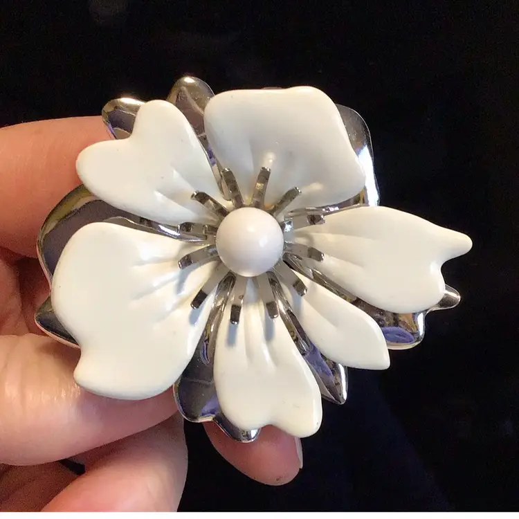 Sarah Coventry Brooch