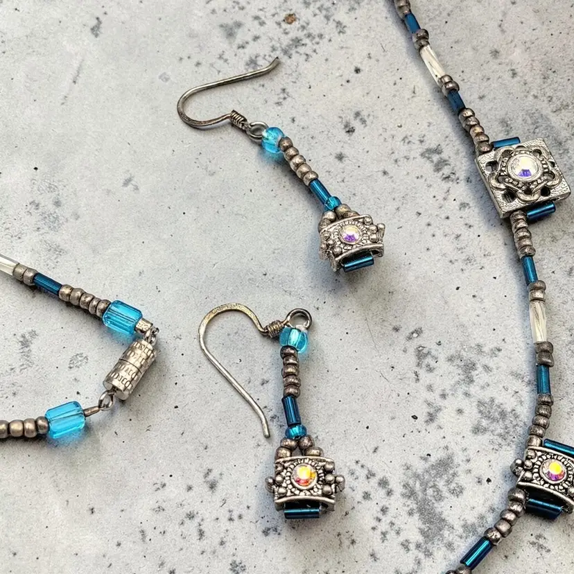 Art Nouveau Delicate Blue Beads, Aurora Borealis Silver Tone Necklace Earrings