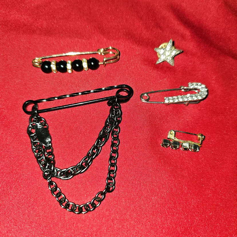 Vintage 5-Piece Mixed Pin and Safety Pin Brooch Lot
