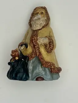 Vintage Resin (possibly Pecan She’ll Resin) Old World Santa 4”