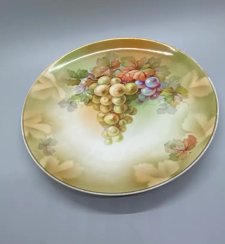 Moritz Zdekauer MZ Austria Hand Painted Grapes Collector Plate 8.75"
