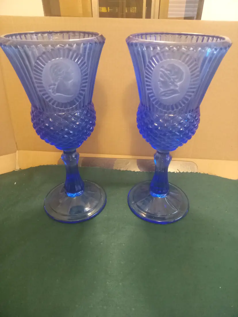 Avon 1976 Cobalt Blue George and Martha Washington Goblet