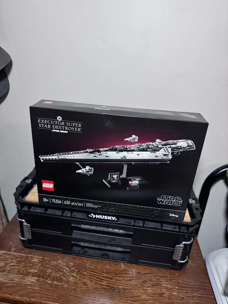 LEGO Star Wars Executor Super Star Destroyer Darth Vader Imperial Starship, Return of the Jedi 40th Anniversary Collectible Set# 75356