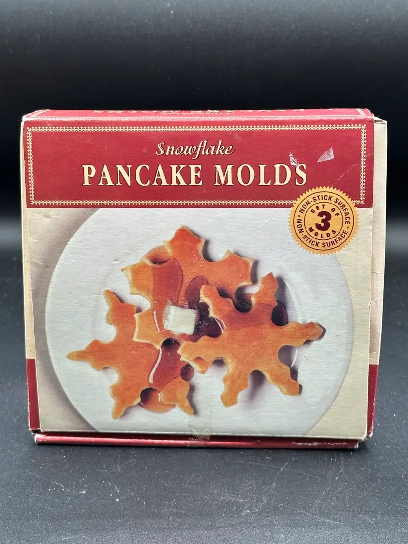 NEW IN BOX SET OF 3 WILLIAMS-SANOMA SNOWFLAKE SHAPED PANCAKE MOLDS NON STICK