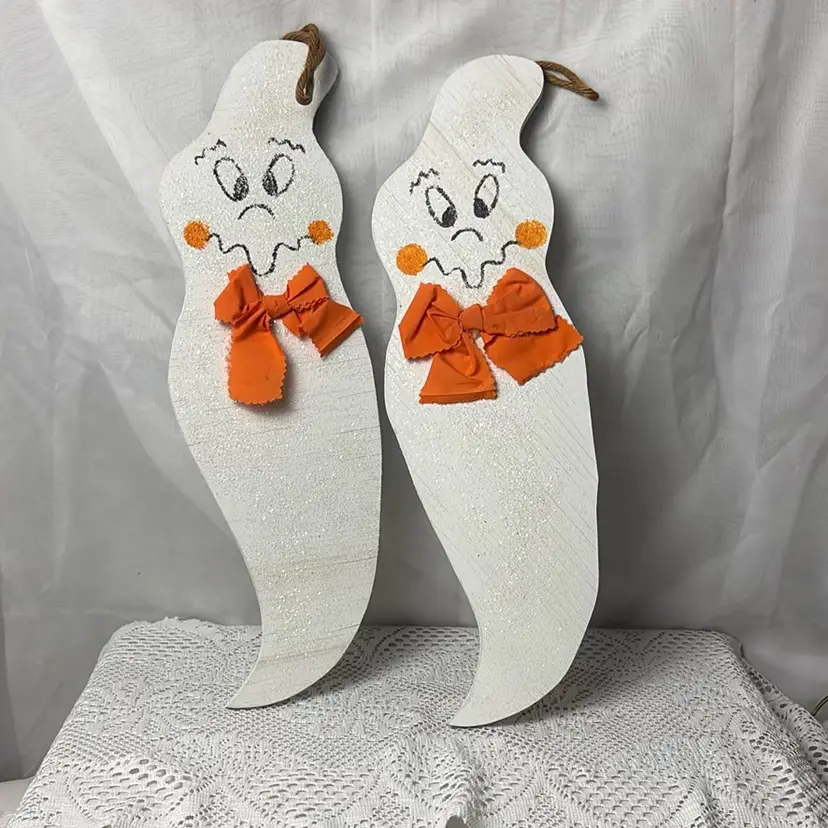 Ghost Halloween Wooden Wall Hangings 18”